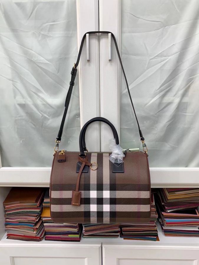 1:1 Replica Burberry bag genuine — AAA Quality Replica — photo 5