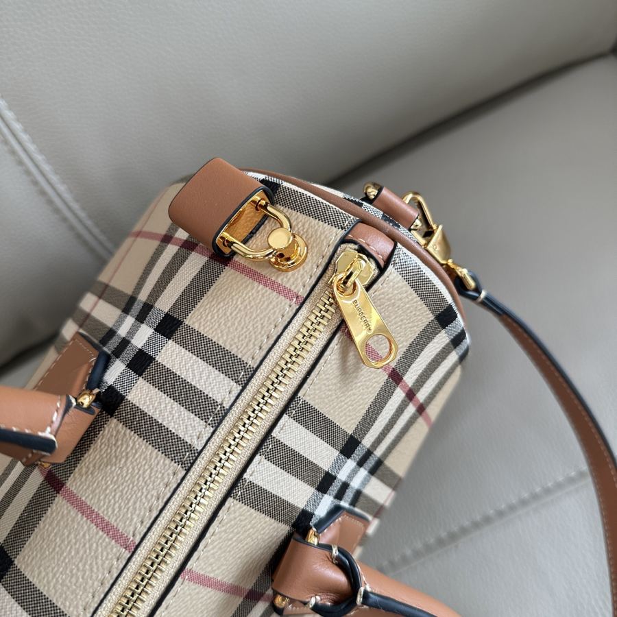 1:1 Replica Burberry bag Vintage — Premium Replica — photo 5