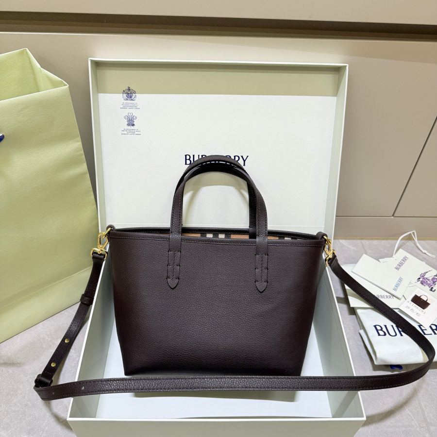 1:1 Replica Burberry bag Reversible small tote — AAA Quality Replica — photo 5