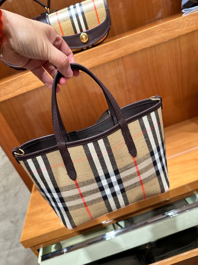 1:1 Replica Burberry bag Counter purchase version real shot purchase development — 1:1 Replica — photo 4