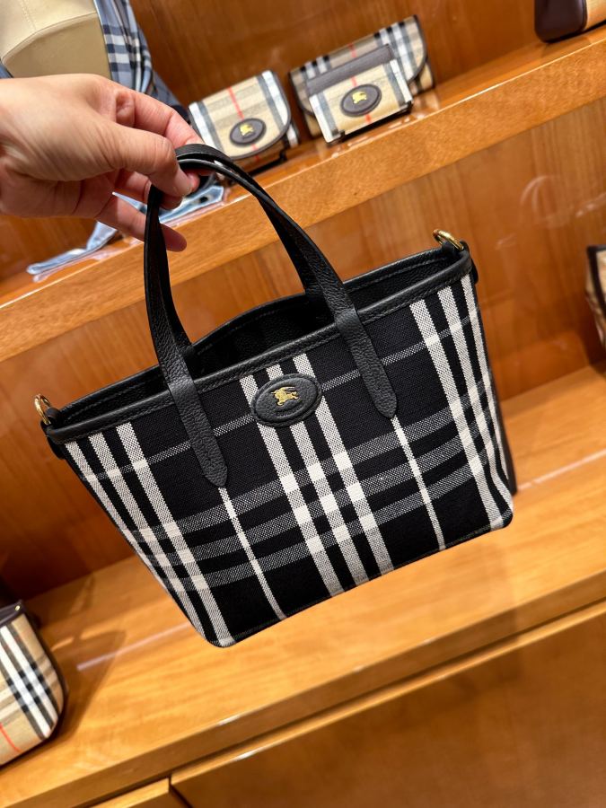 1:1 Replica Burberry bag Counter purchase version real shot purchase development — 1:1 Replica — photo 5