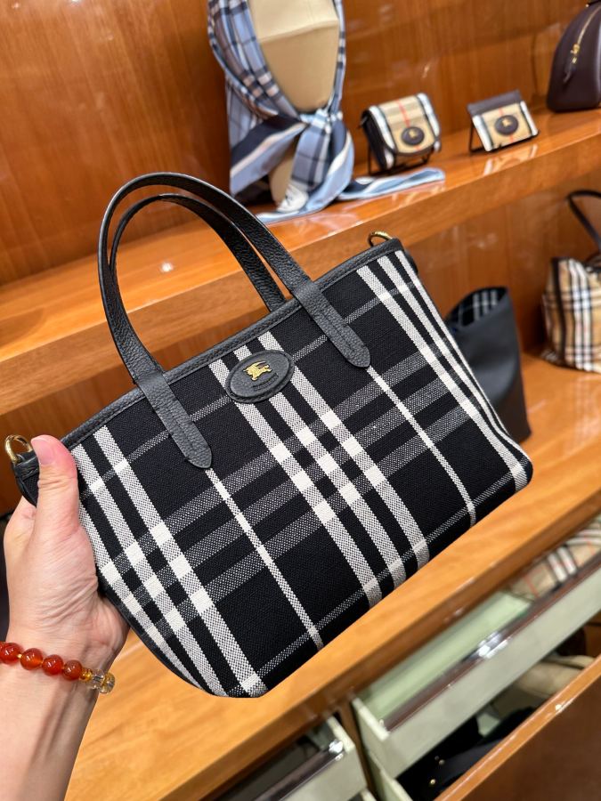 1:1 Replica Burberry bag Counter purchase version real shot purchase development — 1:1 Replica — photo 6