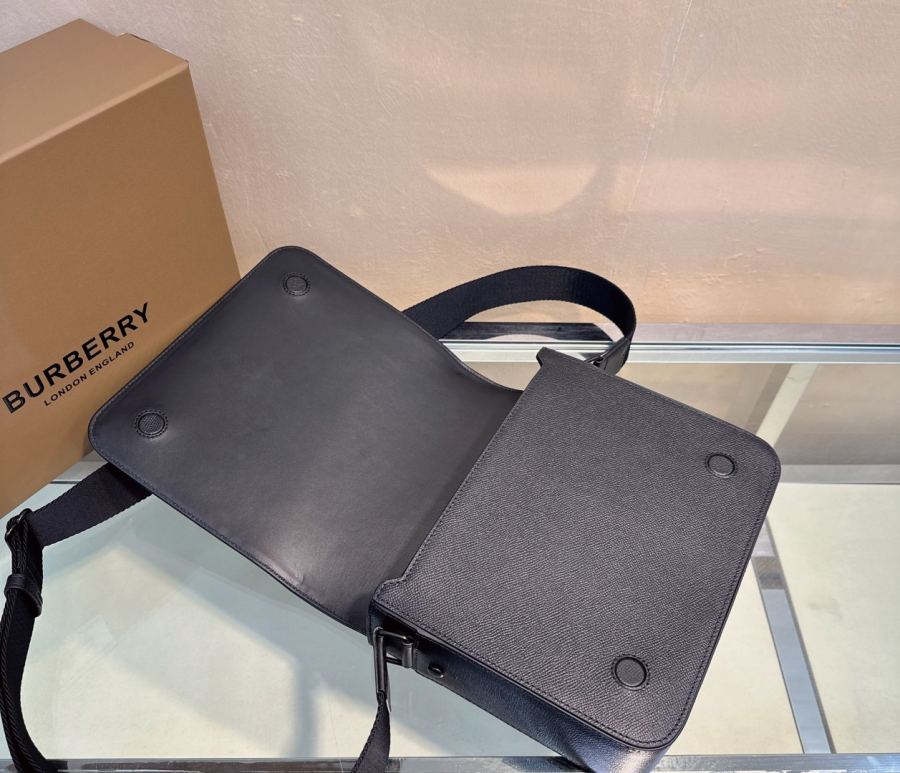 1:1 Replica Burberry bag B TB — 1:1 Replica — photo 6
