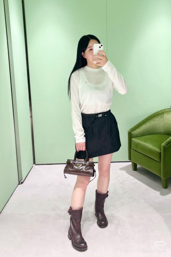 1:1 Replica Prada Women Prad*2026 New T “ ” SML — Premium Replica — photo 9