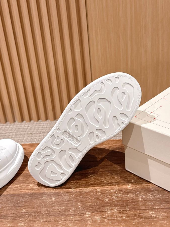 1:1 Replica Alexander Mc Queen Women's Shoes Male +10 [Dark blue leather and blue mesh] 𝐀𝐥𝐞𝐱𝐚𝐧𝐝𝐞𝐫 — 1:1 Replica For Sale — photo 9