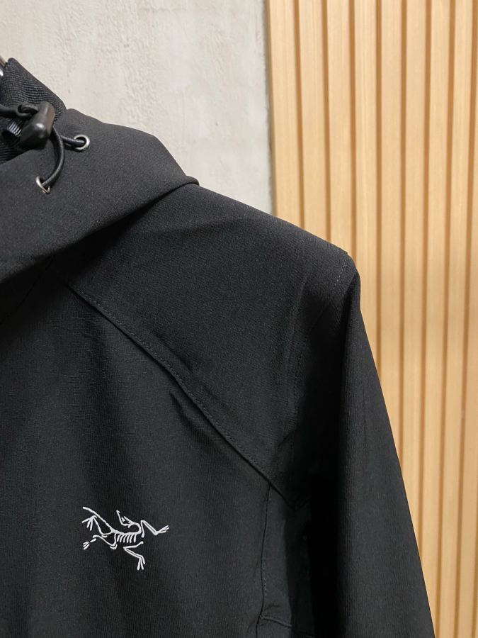 1:1 Replica ARC'TERYX men New Arrival — AAA Quality Replica — photo 4