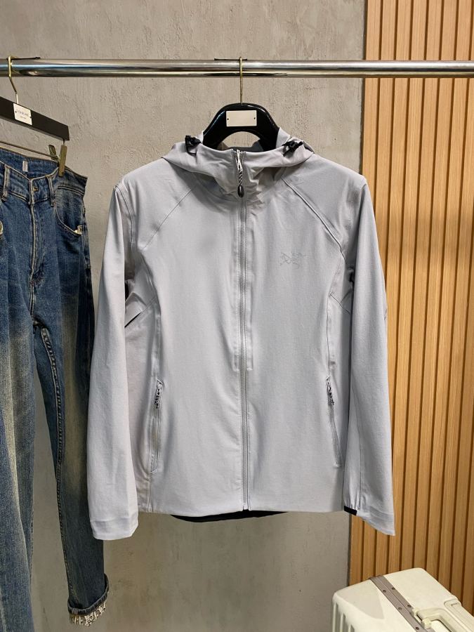 1:1 Replica ARC'TERYX men New Arrival — AAA Quality Replica — photo 2