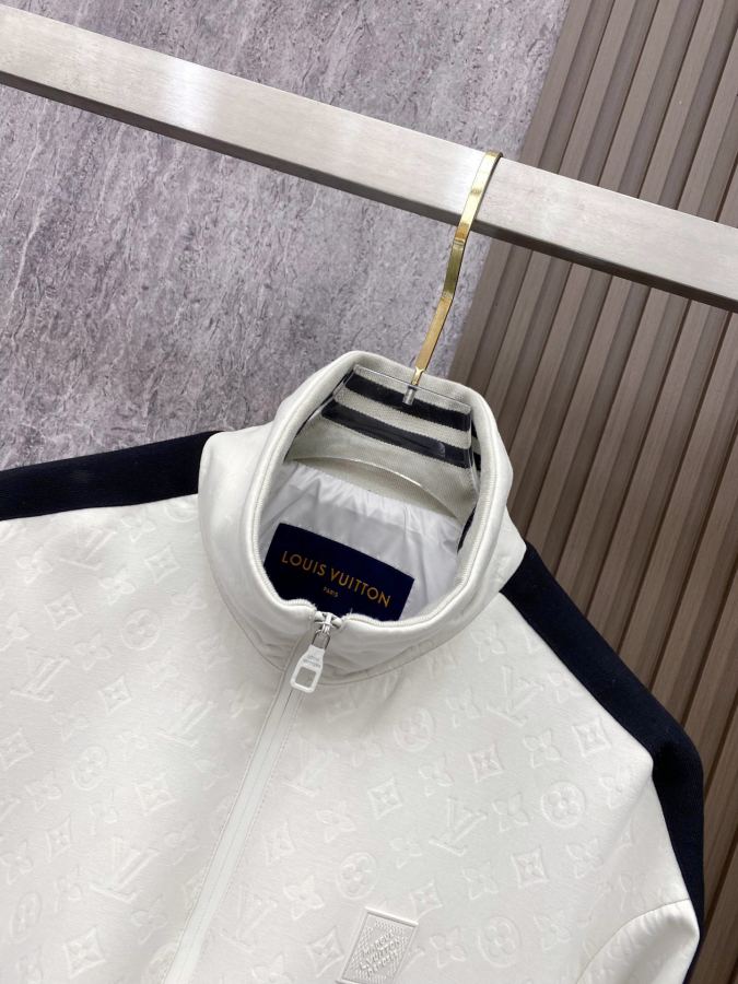 1:1 Replica LV men LV 2026ss — AAA Quality Replica — photo 4