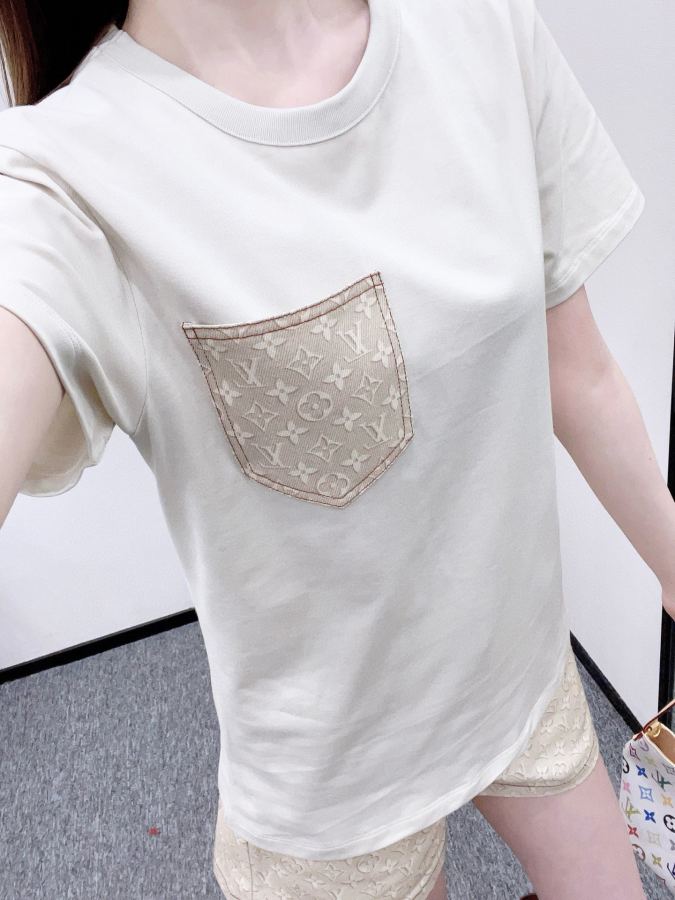 1:1 Replica LV Women — AAA Quality Replica — photo 3