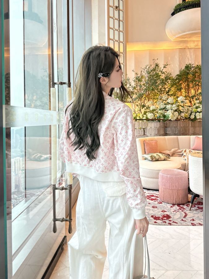 1:1 Replica LV Women — Premium Replica — photo 5