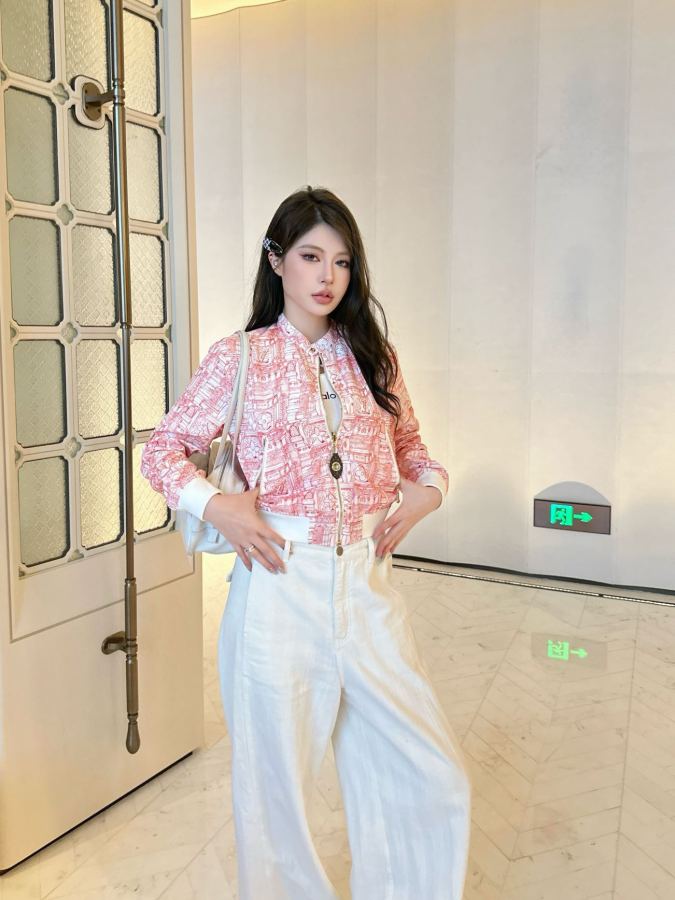 1:1 Replica LV Women — Premium Replica — photo 3