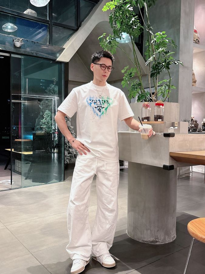 1:1 Replica Prada men Prada 2026ss New T logo. — Premium Replica — photo 12