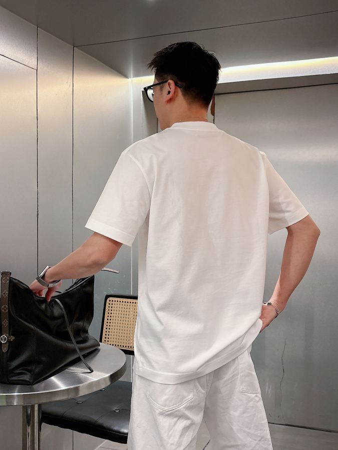 1:1 Replica Prada men Prada 2026ss New T logo. — Premium Replica — photo 6