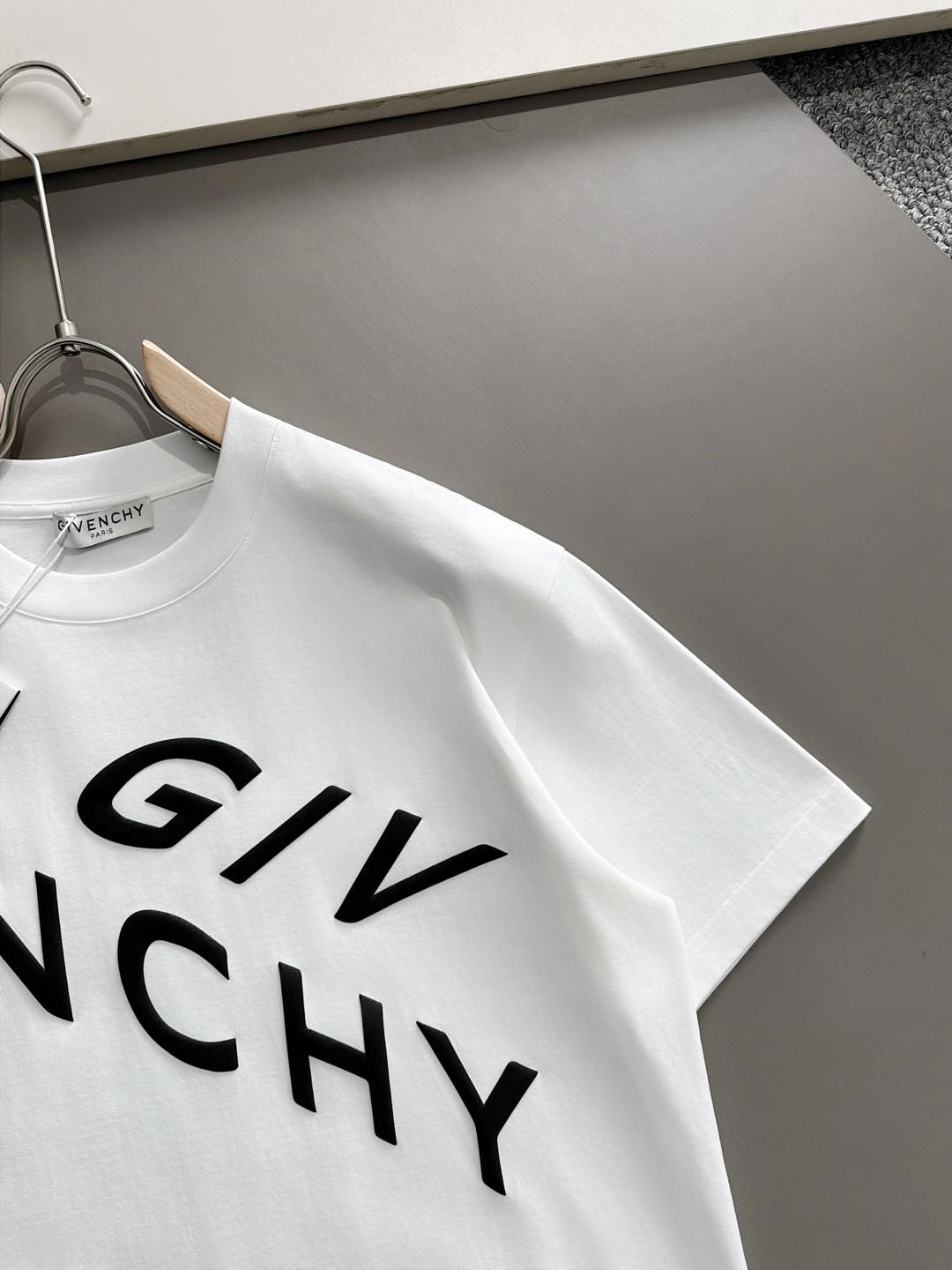 1:1 Replica GVC men T logo — AAA Quality Replica — photo 3