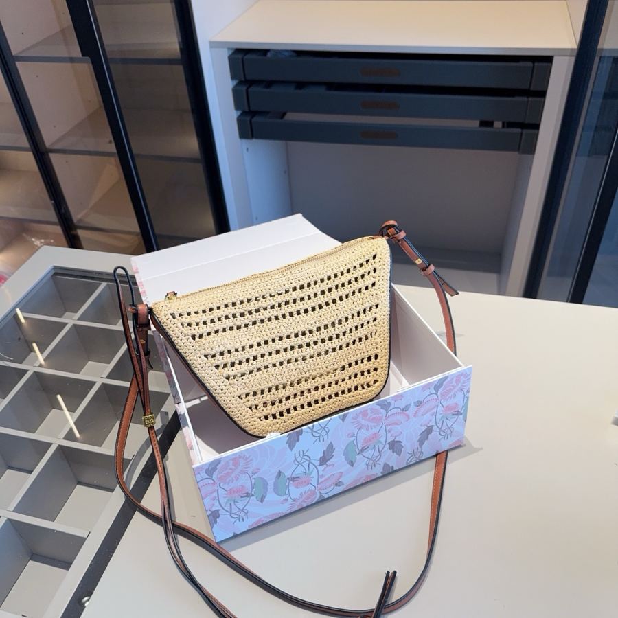 1:1 Replica LOEWE bag New Arrival — Premium Replica — photo 2