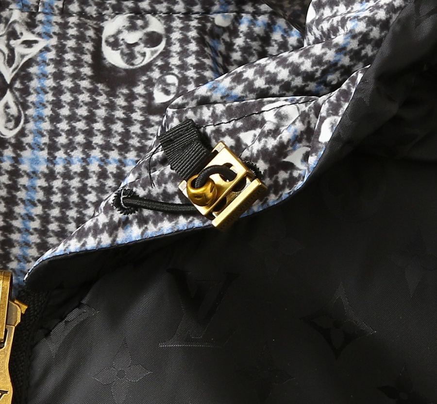 1:1 Replica LV men LV 2026 logo — AAA Quality Replica — photo 5