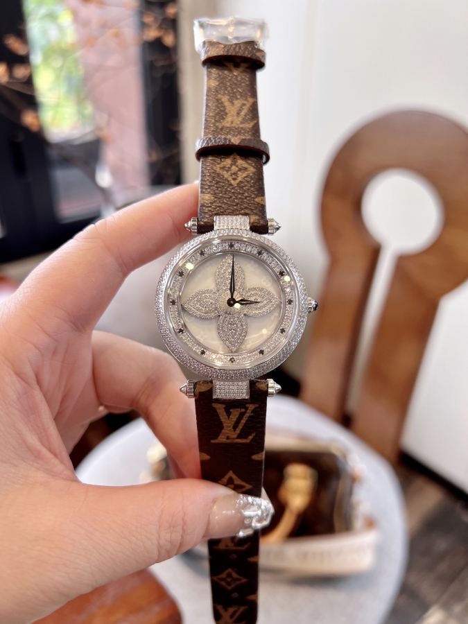 1:1 Replica Louis Vuitton Watches Same price as gold and white) — Premium Replica — photo 5