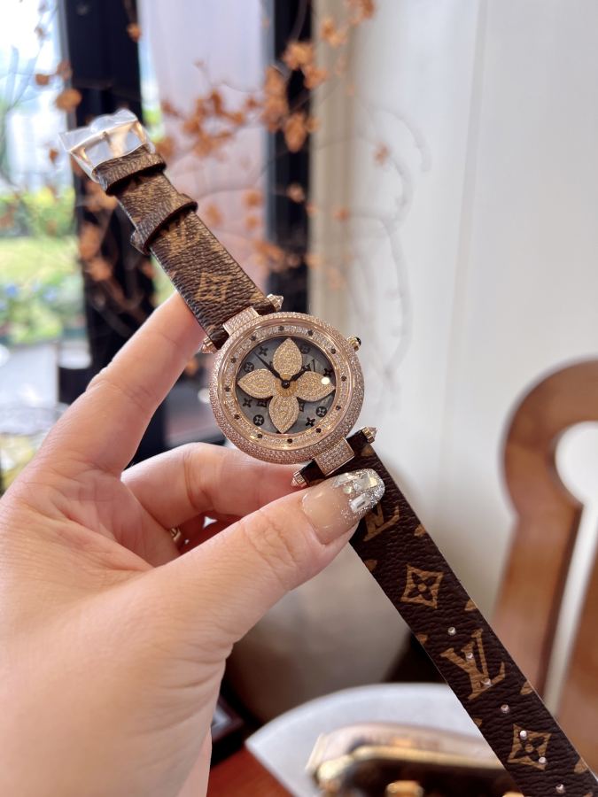 1:1 Replica Louis Vuitton Watches Same price as gold and white) — Premium Replica — photo 4
