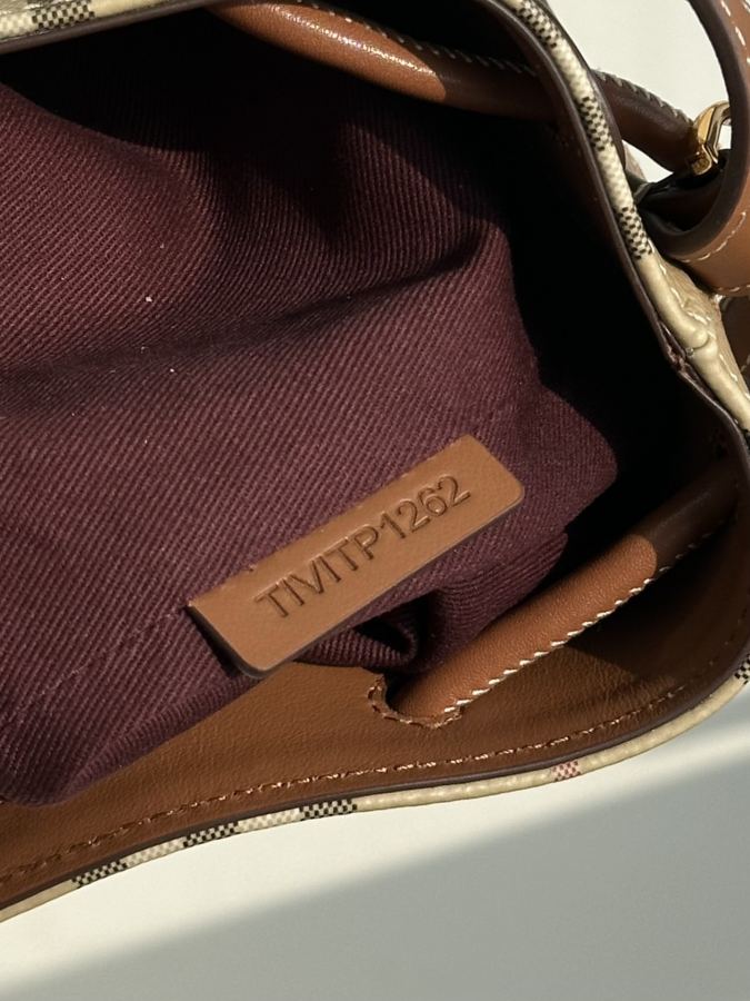 1:1 Replica Burberry bag logo — 1:1 Replica — photo 2