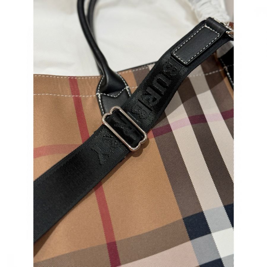 1:1 Replica Burberry bag size 45*35cm — 1:1 Replica — photo 3