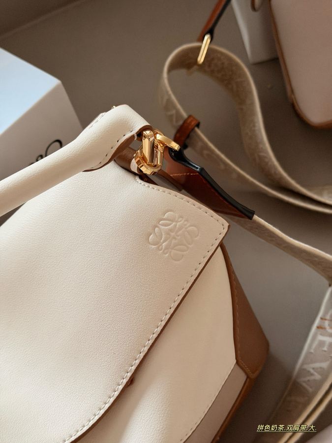 1:1 Replica LOEWE bag Comes with box (double shoulder straps) — AAA Quality Replica — photo 2