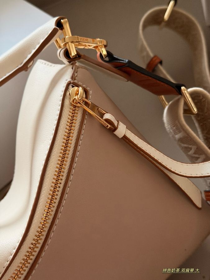 1:1 Replica LOEWE bag Comes with box (double shoulder straps) — AAA Quality Replica — photo 5