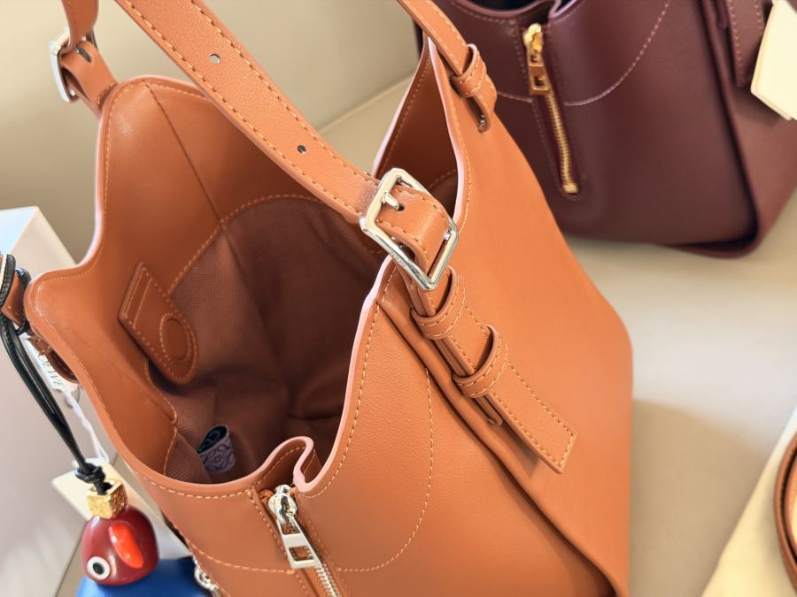 1:1 Replica LOEWE bag size 20*24cm — 1:1 Replica — photo 5