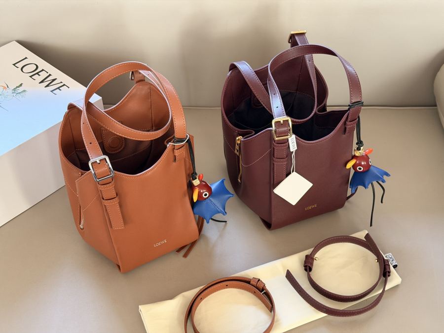 1:1 Replica LOEWE bag size 20*24cm — 1:1 Replica — photo 2