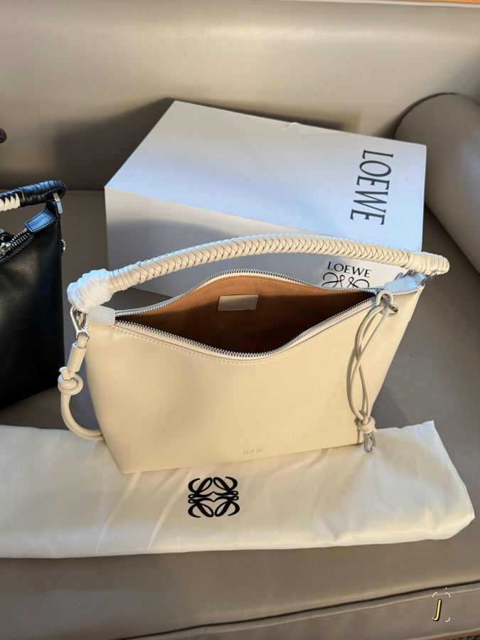 1:1 Replica LOEWE bag size 26*18cm — 1:1 Replica — photo 2