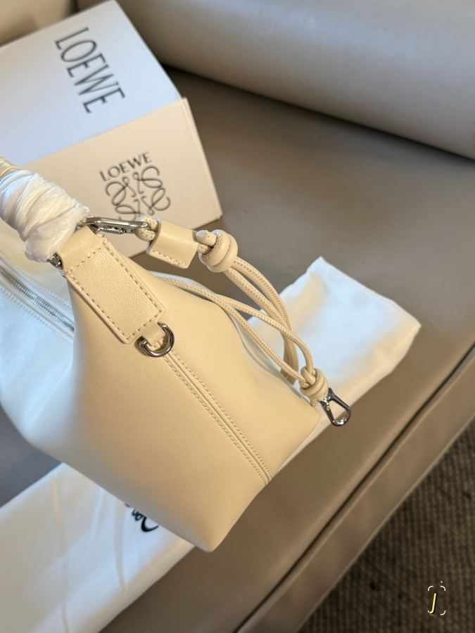 1:1 Replica LOEWE bag size 26*18cm — 1:1 Replica — photo 4