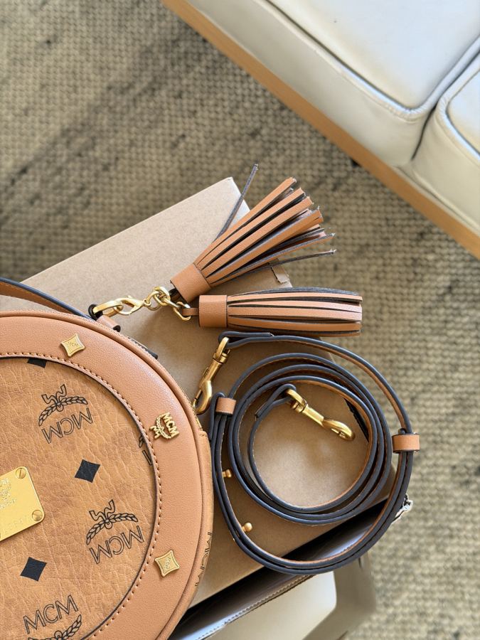 1:1 Replica MCM bag size 18.5cm — Premium Replica — photo 4
