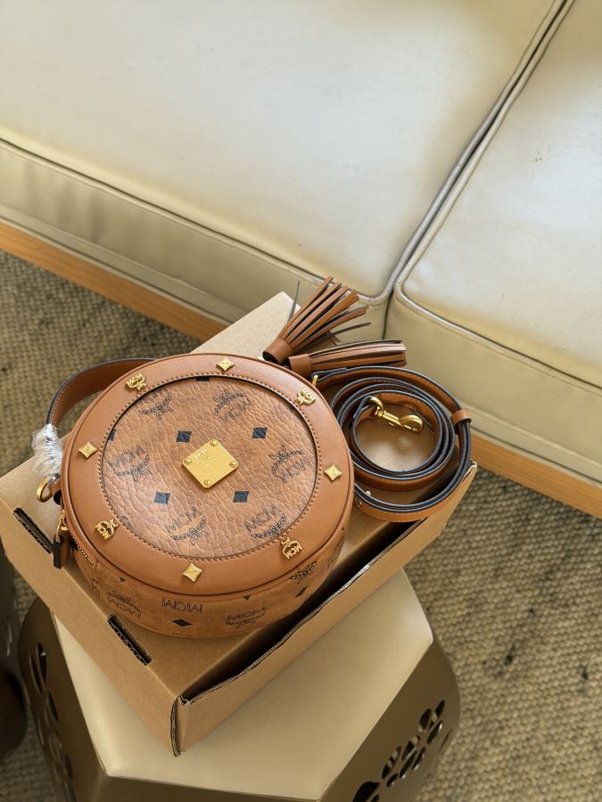 1:1 Replica MCM bag size 18.5cm — Premium Replica — photo 2