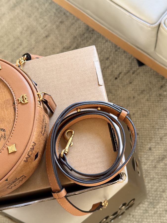 1:1 Replica MCM bag size 18.5cm — Premium Replica — photo 9