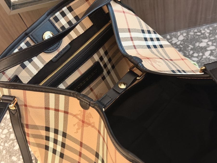 1:1 Replica Burberry bag size 26*26cm — AAA Quality Replica — photo 6