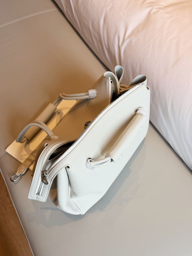 1:1 Replica LOEWE bag size 28*23cm — AAA Quality Replica — photo 7