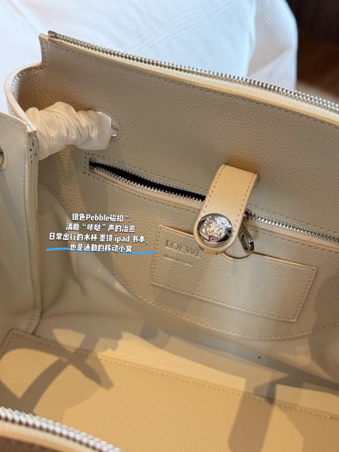 1:1 Replica LOEWE bag size 28*23cm — AAA Quality Replica — photo 4