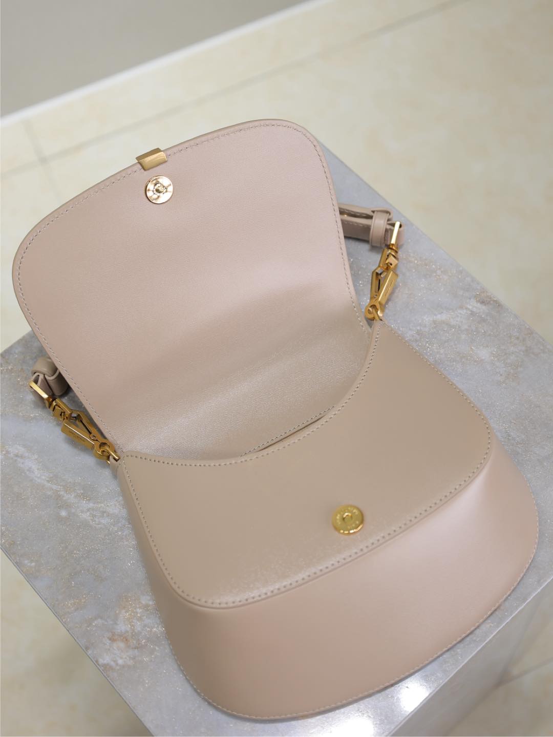 1:1 Replica YSL bag apricot — 1:1 Replica — photo 7