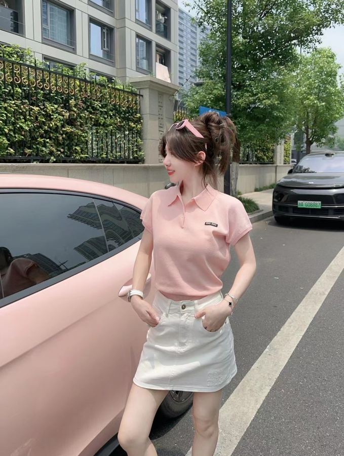 1:1 Replica Miumiu Women — Premium Replica