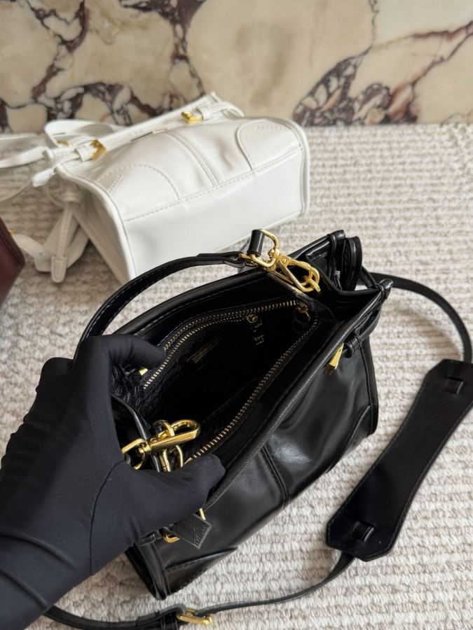 1:1 Replica PRADA bag size 20 21cm — Premium Replica — photo 8