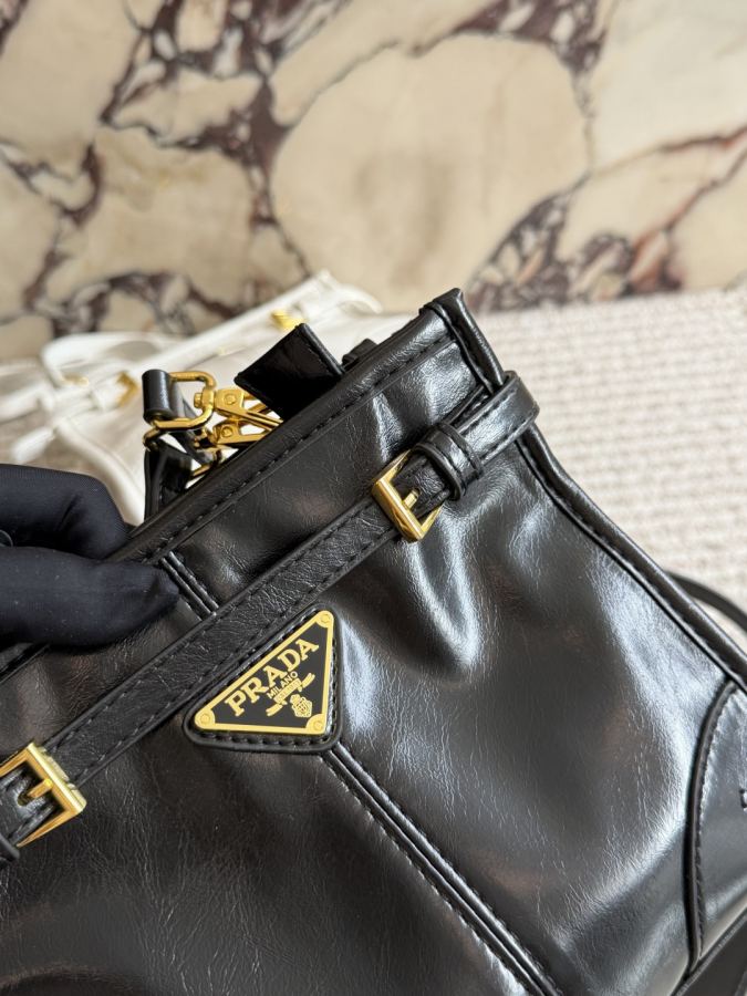1:1 Replica PRADA bag size 20 21cm — Premium Replica — photo 9