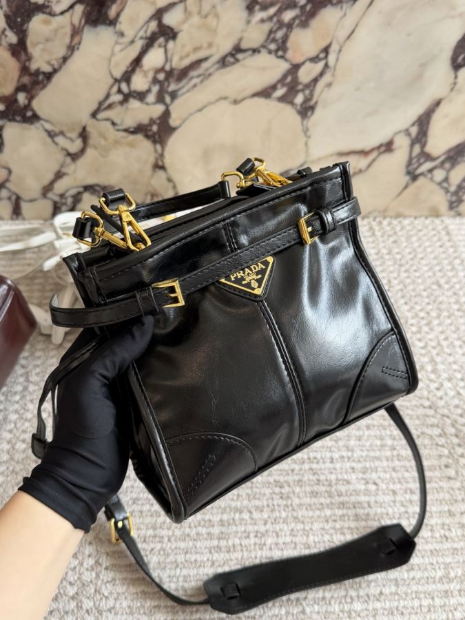 1:1 Replica PRADA bag size 20 21cm — Premium Replica — photo 5