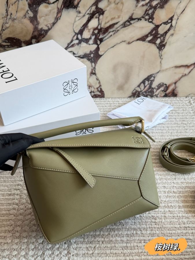 1:1 Replica LOEWE bag, with box — 1:1 Replica — photo 3