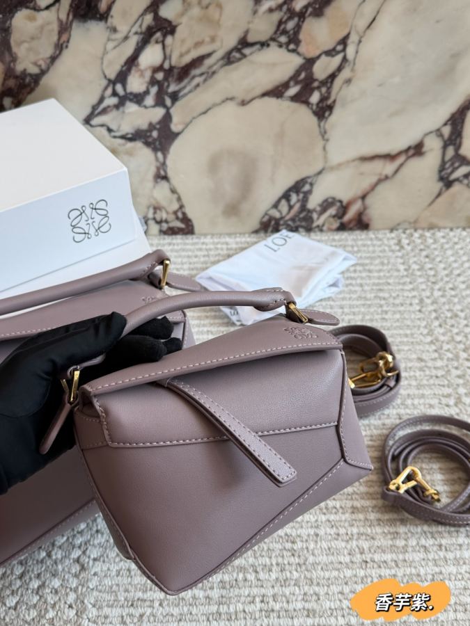 1:1 Replica LOEWE bag With box — Premium Replica — photo 2