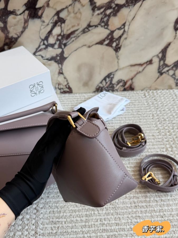 1:1 Replica LOEWE bag With box — Premium Replica — photo 4