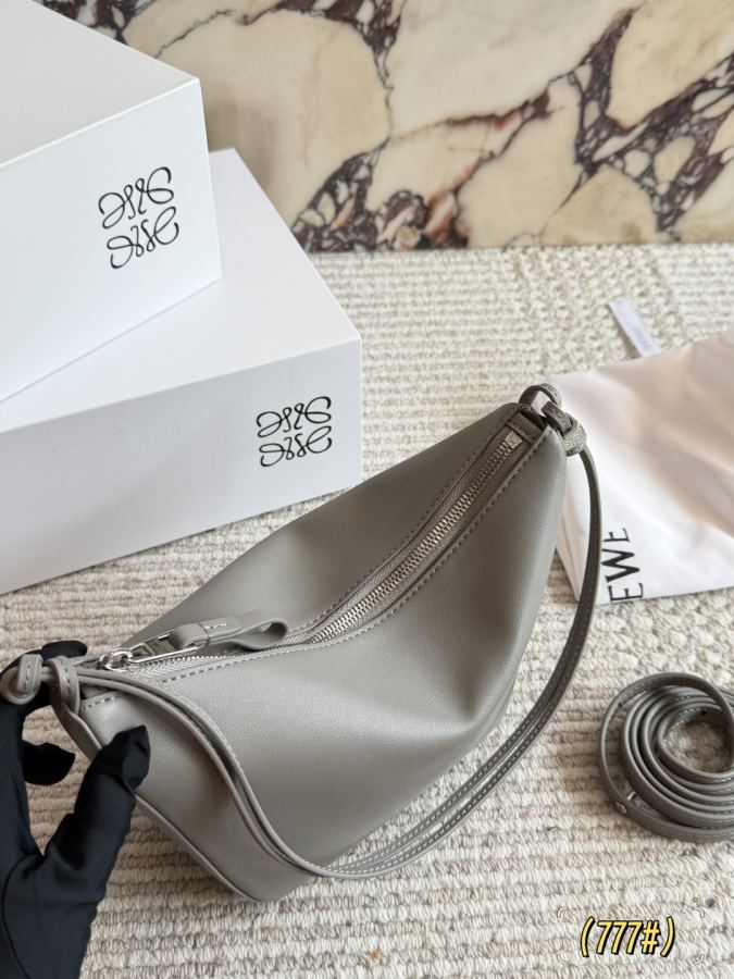 1:1 Replica LOEWE bag size 17-27* 16cm — AAA Quality Replica — photo 3