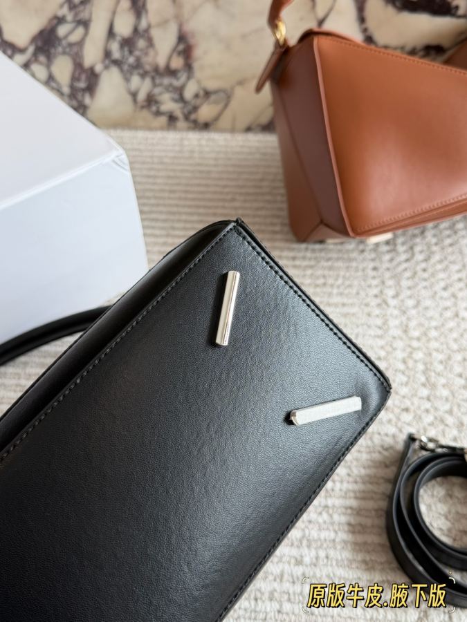 1:1 Replica LOEWE bag Cowhide with box — 1:1 Replica — photo 9