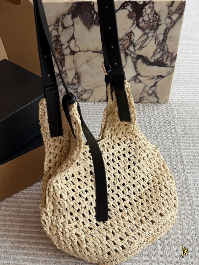 1:1 Replica LOEWE bag size 28 26cm — Premium Replica — photo 5