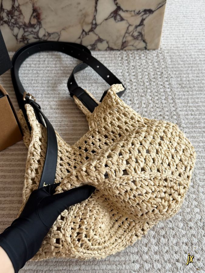 1:1 Replica LOEWE bag size 28 26cm — Premium Replica — photo 3