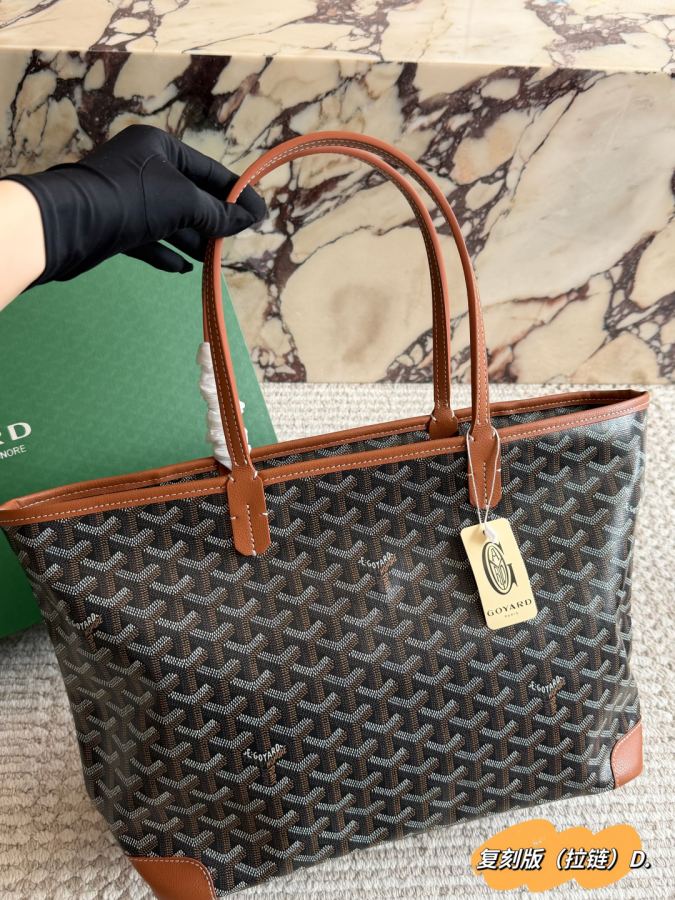 1:1 Replica Goyard bag replica — photo 6