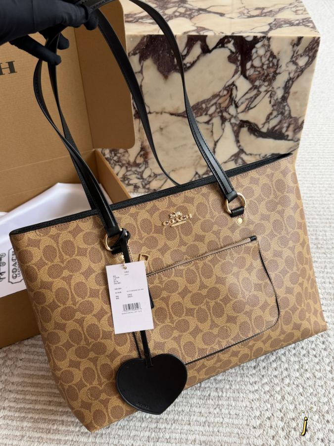 1:1 Replica COACH bag size 34 29cm — AAA Quality Replica — photo 2